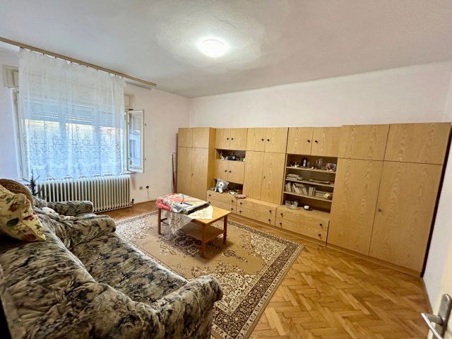 Eladó családi ház, Bólyban 42 M Ft, 2 szobás
