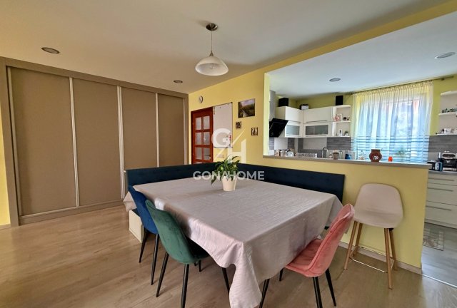 Eladó családi ház, Nemesvámoson 149.99 M Ft, 3+3 szobás