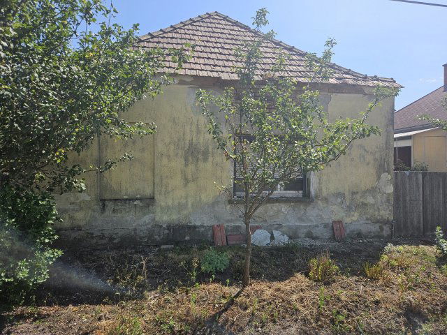 Eladó családi ház, Vaszaron 9.9 M Ft, 2 szobás