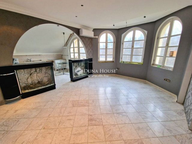 Eladó családi ház, Gyömrőn 219 M Ft, 10 szobás