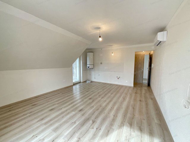 Eladó téglalakás, Siófokon 46.9 M Ft, 1 szobás