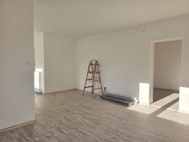 Eladó téglalakás, Szigethalmon 46.5 M Ft, 2 szobás