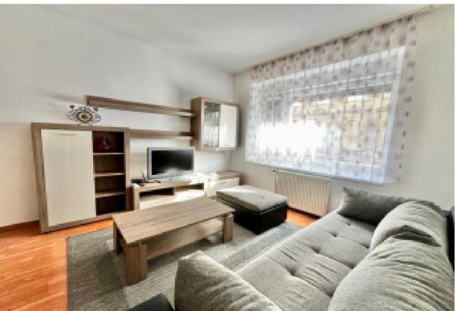 Eladó téglalakás, Budapesten, VI. kerületben 75.9 M Ft