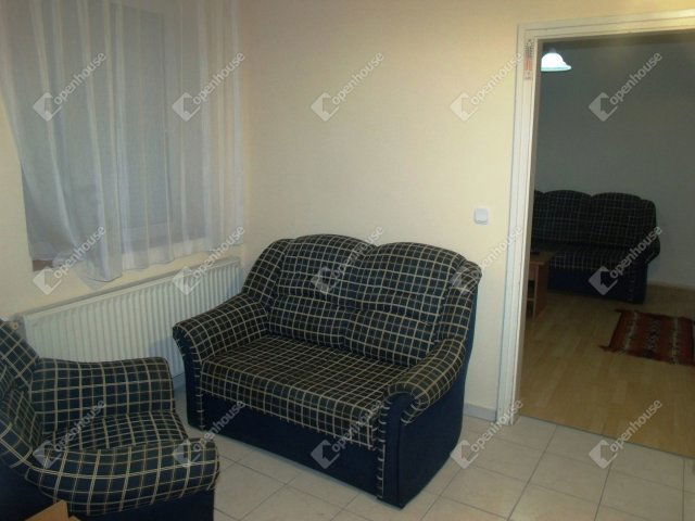 Eladó családi ház, Pacsán 74.9 M Ft, 5 szobás