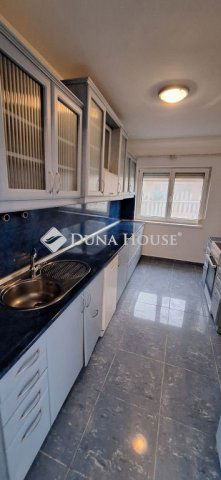 Eladó családi ház, Budaörsön 180 M Ft, 5 szobás