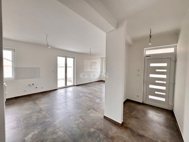 Eladó ikerház, Szigetszentmártonban 93 M Ft, 4 szobás