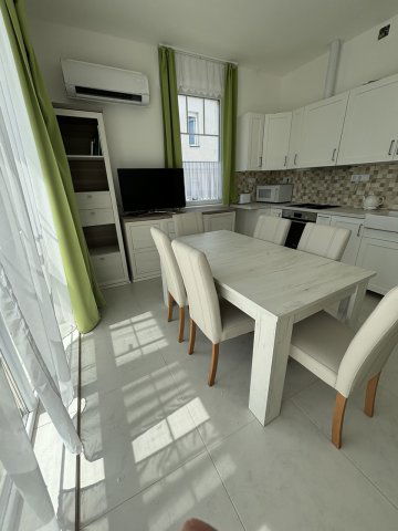 Eladó nyaraló, Siófokon, Fő utcában 59.9 M Ft, 3 szobás