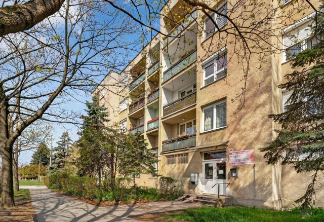 Kiadó panellakás, albérlet, Tatabányán 160 E Ft / hó, 2 szobás