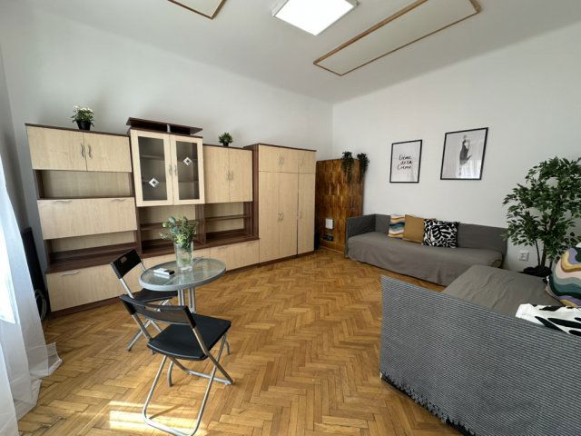 Kiadó téglalakás, albérlet, VII. kerületben, Klauzál utcában