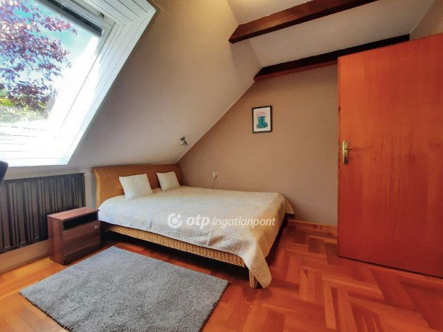 Eladó téglalakás, Siófokon 139 M Ft, 4 szobás