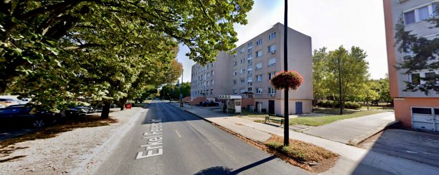 Eladó panellakás, Százhalombattán 39.65 M Ft, 1 szobás