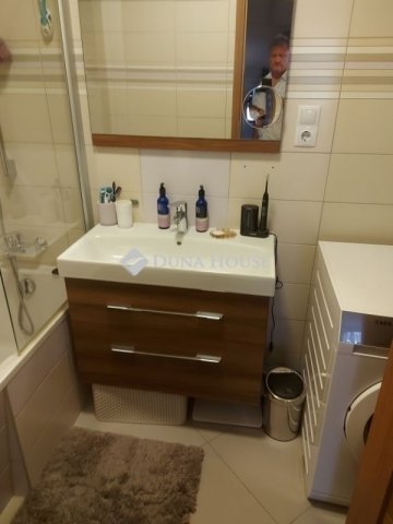 Eladó téglalakás, Budaörsön 119 M Ft, 4 szobás