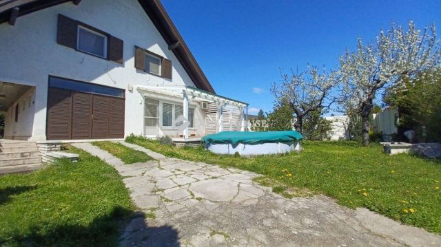 Eladó családi ház, Balatonfüreden 129.9 M Ft, 6 szobás