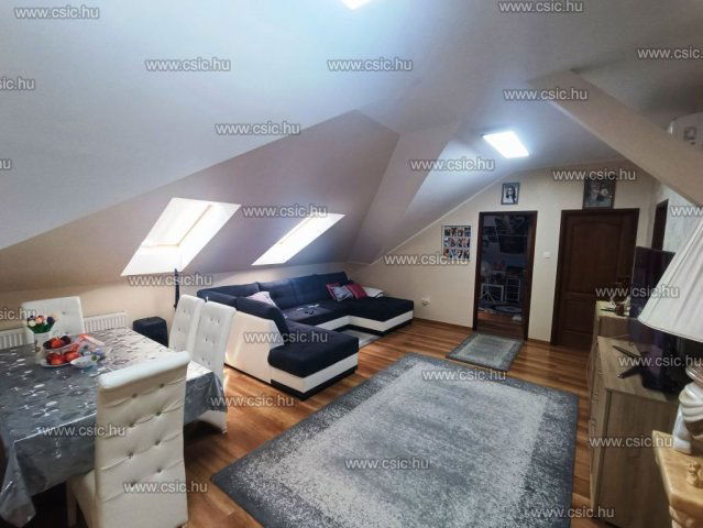 Eladó téglalakás, Dunakeszin 84.9 M Ft, 1+3 szobás