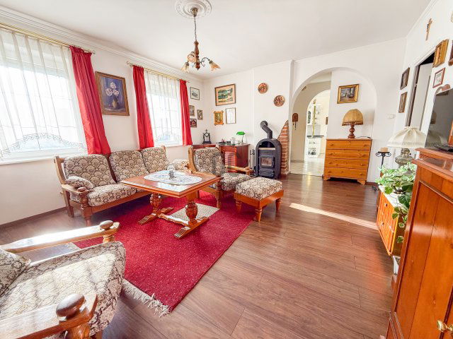 Eladó családi ház, Sopronban 119 M Ft, 5 szobás