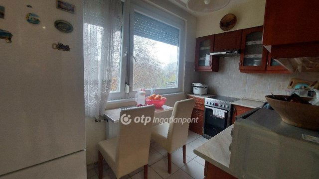 Eladó panellakás, Budapesten, XV. kerületben 72 M Ft, 3 szobás