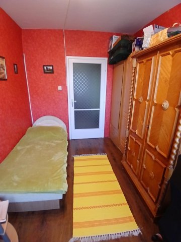 Kiadó panellakás, albérlet, Debrecenben 60 E Ft / hó, 1+1 szobás