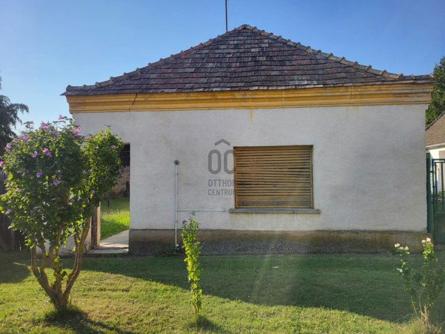 Eladó családi ház, Fenyőfőn 12.5 M Ft, 2 szobás