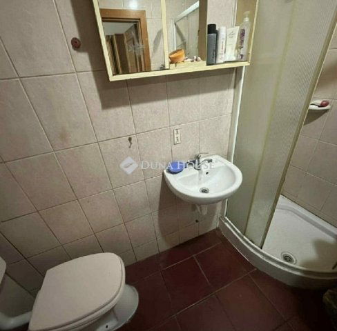 Eladó téglalakás, Budapesten, VIII. kerületben 30 M Ft, 1 szobás