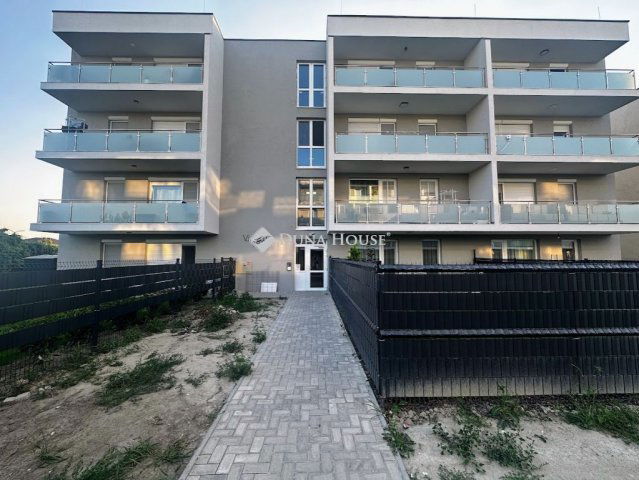 Kiadó téglalakás, albérlet, Győrött 220 E Ft / hó, 3 szobás