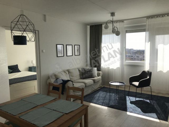 Kiadó panellakás, albérlet, Budapesten, X. kerületben, 3 szobás