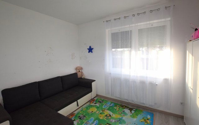 Eladó ikerház, Debrecenben 108 M Ft, 3 szobás