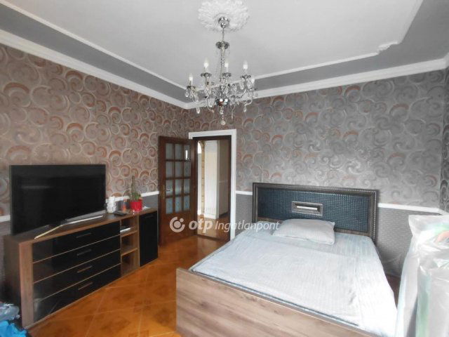Eladó családi ház, Gödöllőn 350 M Ft, 4 szobás