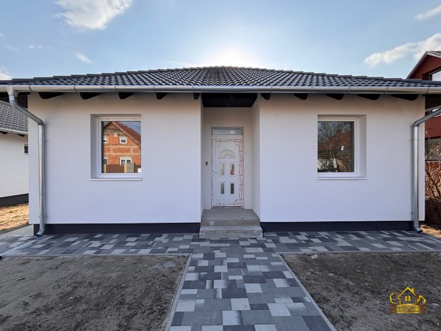 Eladó családi ház, Dunavarsányban 125 M Ft, 5 szobás