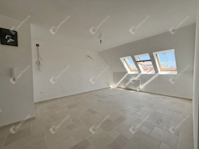 Eladó téglalakás, Kisteleken 32.9 M Ft, 3 szobás