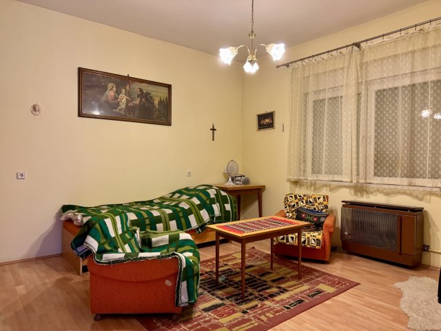 Eladó családi ház, Keszthelyen 37.5 M Ft, 1+1 szobás