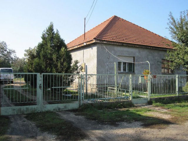 Eladó családi ház, Pusztaszabolcson 22 M Ft, 3 szobás