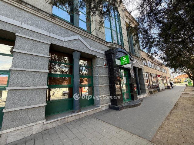 Eladó iroda, Szécsényen 130 M Ft / költözzbe.hu