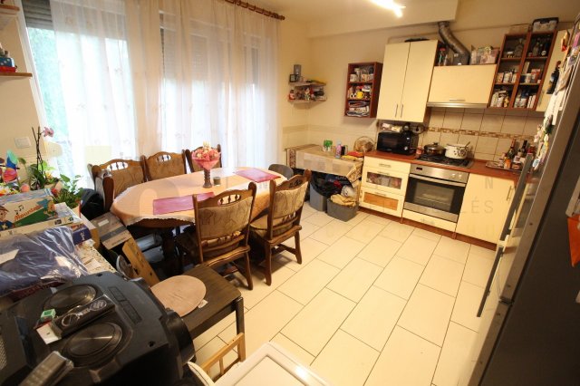 Eladó téglalakás, Szegeden, Öthalom utcában 69 M Ft, 1+2 szobás