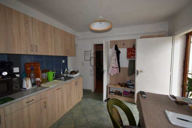 Eladó családi ház, Marcaliban 30 M Ft, 8 szobás