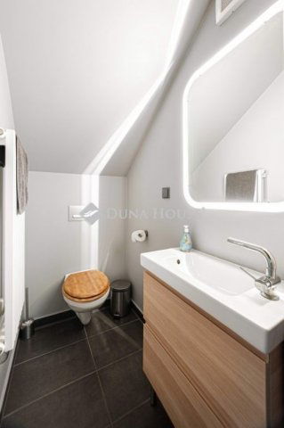 Eladó családi ház, Nagykovácsiban 185 M Ft, 3 szobás