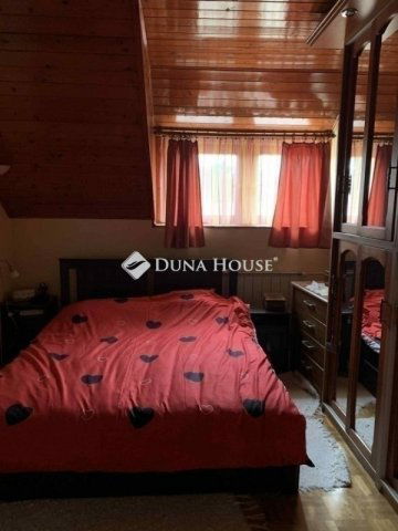 Eladó családi ház, Vecsésen 149.9 M Ft, 5 szobás