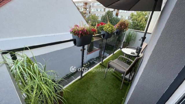 Eladó téglalakás, Hajdúszoboszlón 73 M Ft, 3 szobás