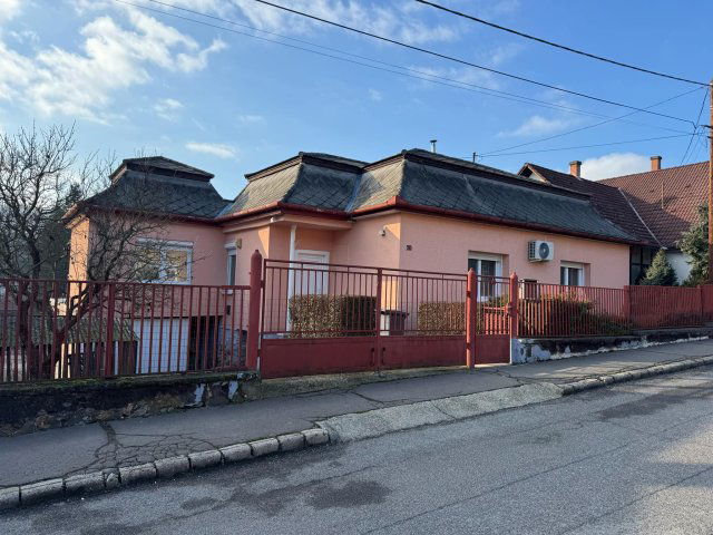 Eladó családi ház, Salgótarjánban 50 M Ft, 4 szobás