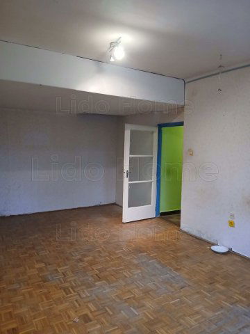 Eladó panellakás, Tatabányán 35.1 M Ft, 1+1 szobás