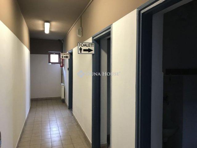 Kiadó üzlethelyiség, Győrött 1200 E Ft / hó