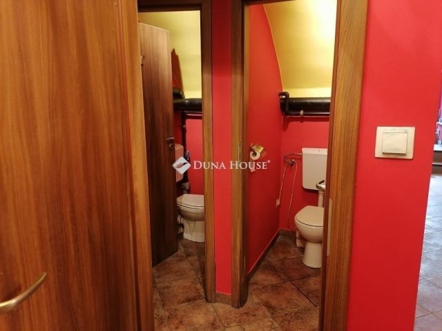 Eladó üzlethelyiség, Budapesten, VI. kerületben 61.9 M Ft