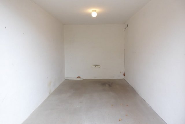 Eladó garázs, Pécsett, Új fasoron 10.2 M Ft