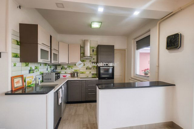 Eladó családi ház, Tápiószecsőn 82.9 M Ft, 4 szobás