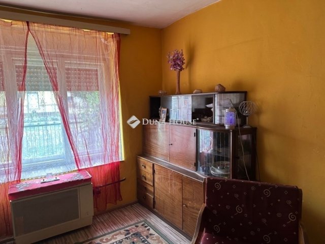 Eladó családi ház, Daruszentmiklóson 22.572 M Ft, 3 szobás