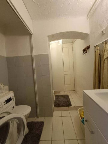 Kiadó téglalakás, albérlet, Pécsett 120 E Ft / hó, 1 szobás