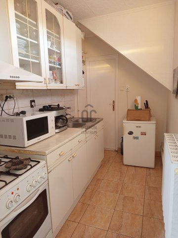 Eladó családi ház, Tatán 95 M Ft, 5 szobás