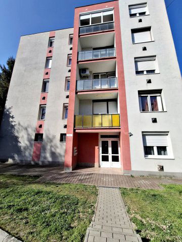 Eladó téglalakás, Kaposváron 33.5 M Ft, 1+1 szobás