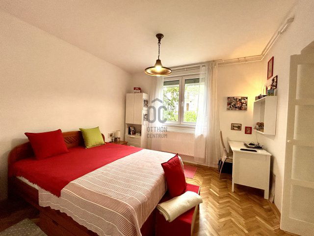 Eladó téglalakás, Budapesten, XXI. kerületben, Szent István úton