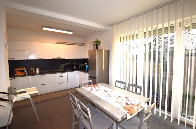 Eladó ikerház, Debrecenben 104 M Ft, 3 szobás