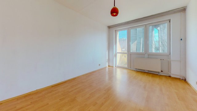 Eladó panellakás, Debrecenben 64.9 M Ft, 2+1 szobás